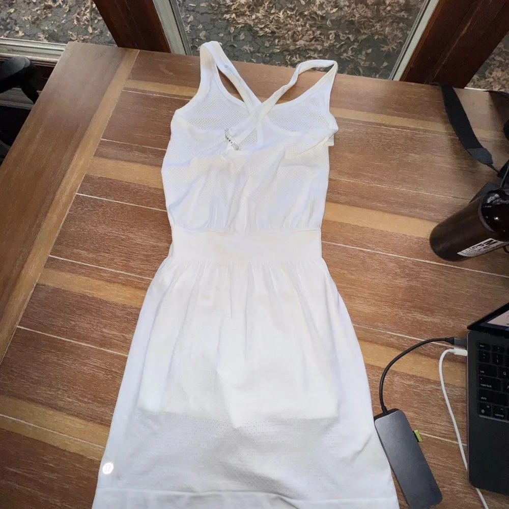 Lululemon Flex On Court Dress - size 4 - Picture 3 of 6